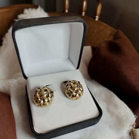 Givenchy Vintage Weave Clip on Earrings - Picture 1 of 6